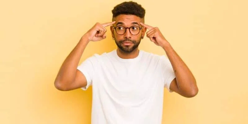 لماذا لا يمكنني التركيز على أي شيء؟ الأسباب الكامنة وراء قلة التركيز