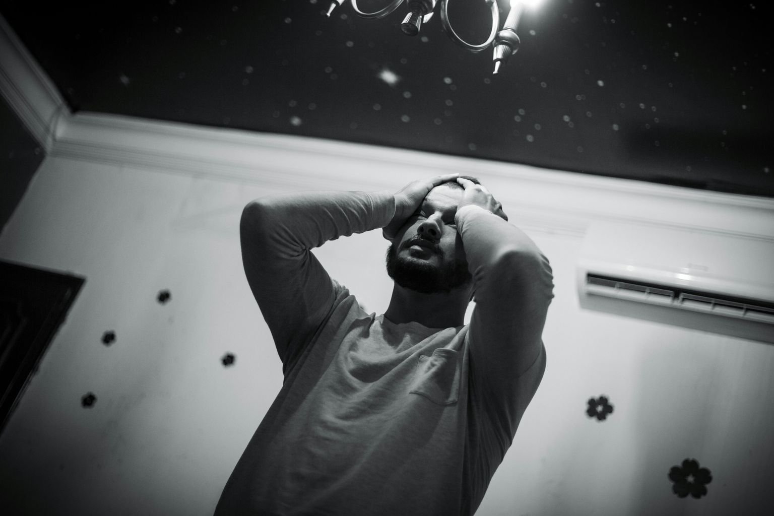 العقل فوق العاطفة: كيف نستخدمه في حياتنا اليومية